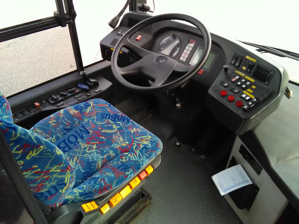 articulated busses and ground power unit-12