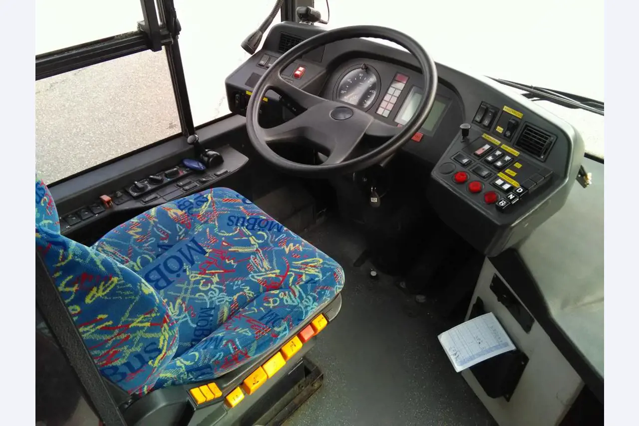 articulated busses and ground power unit-12