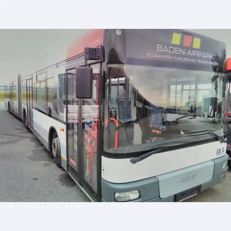 Gelenkbusse und Ground Power Unit-1