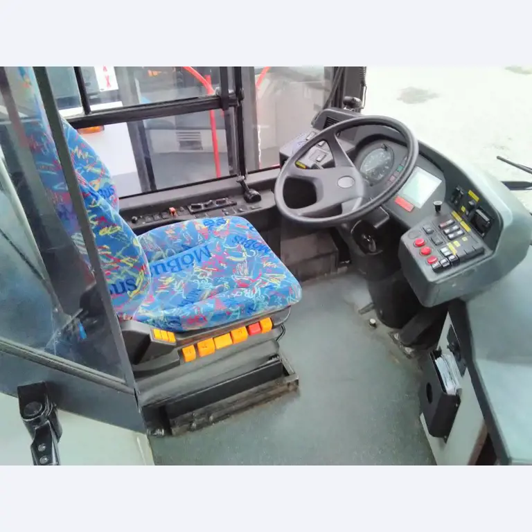 Gelenkbusse und Ground Power Unit-3