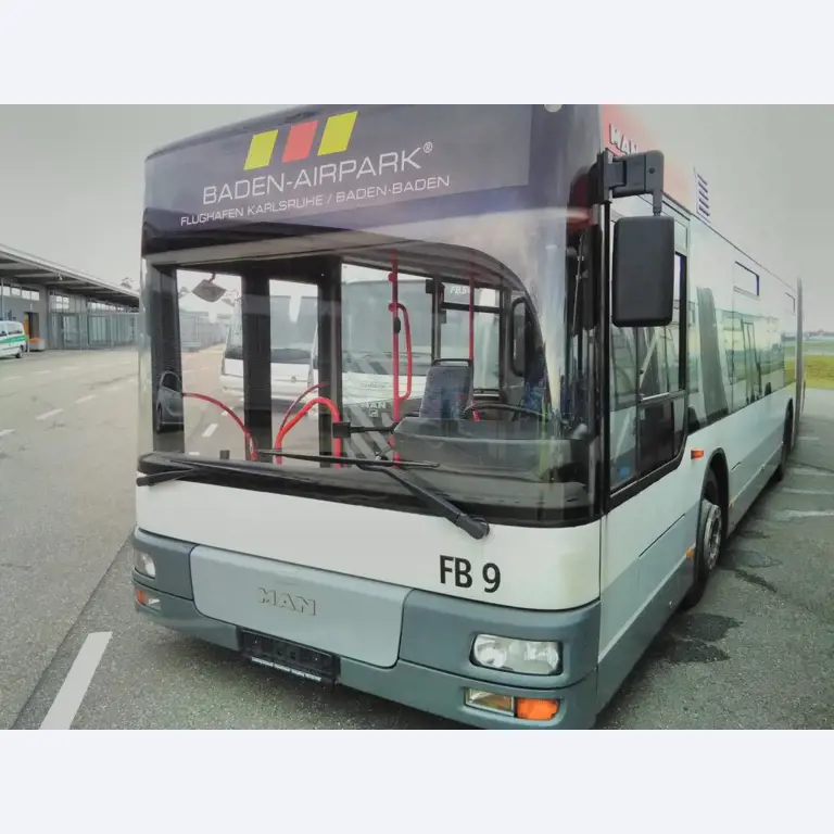 Gelenkbusse und Ground Power Unit-4