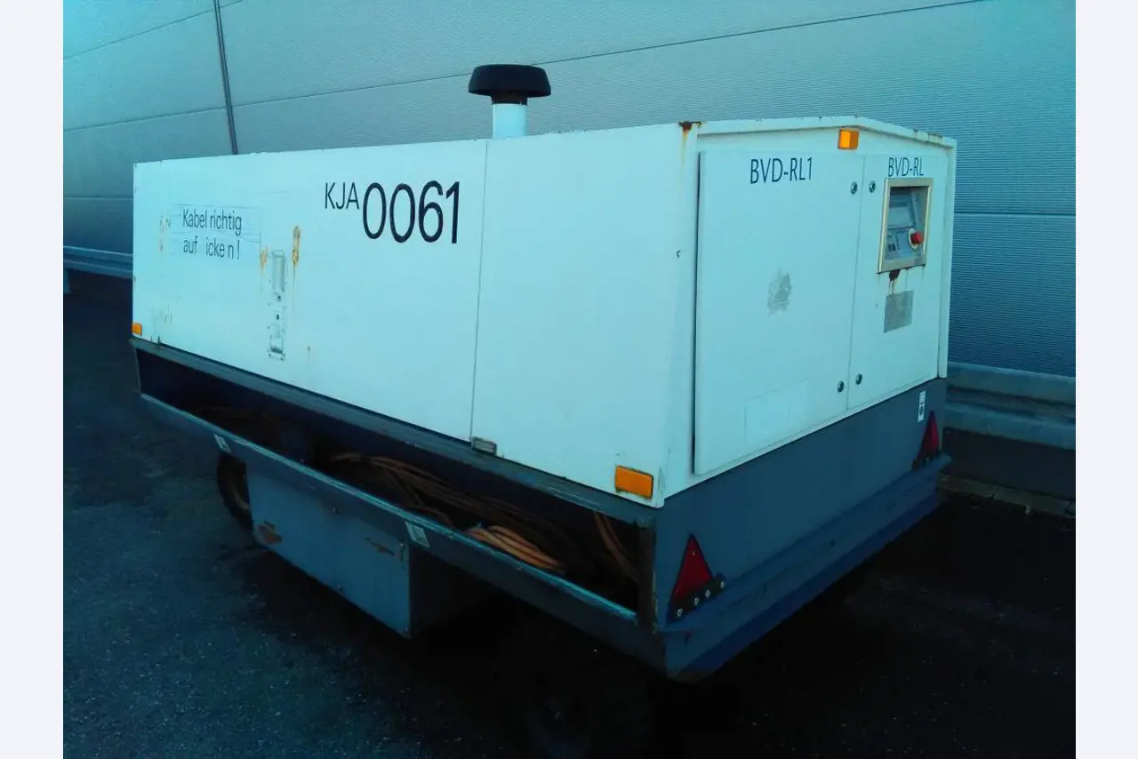 articulated busses and ground power unit-1