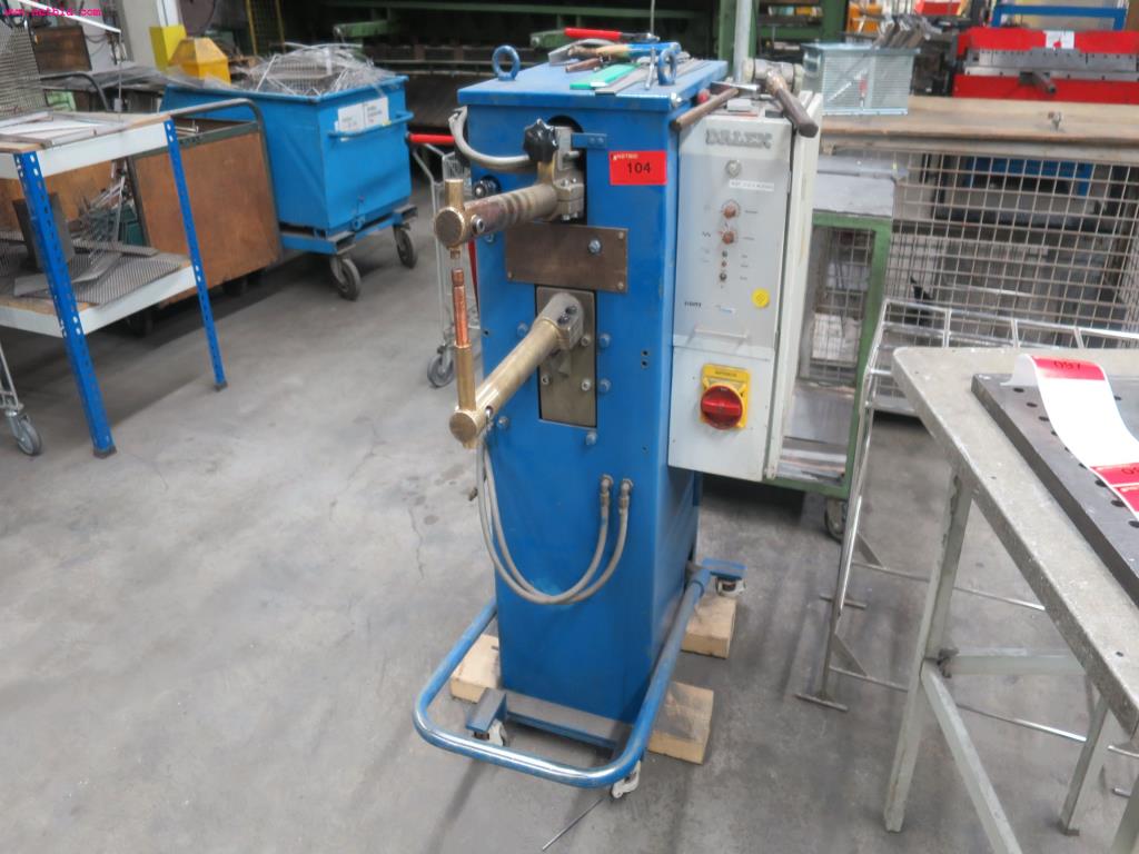 gepflegte Metallbearbeitungsmaschinen für Drahtverarbeitung-1