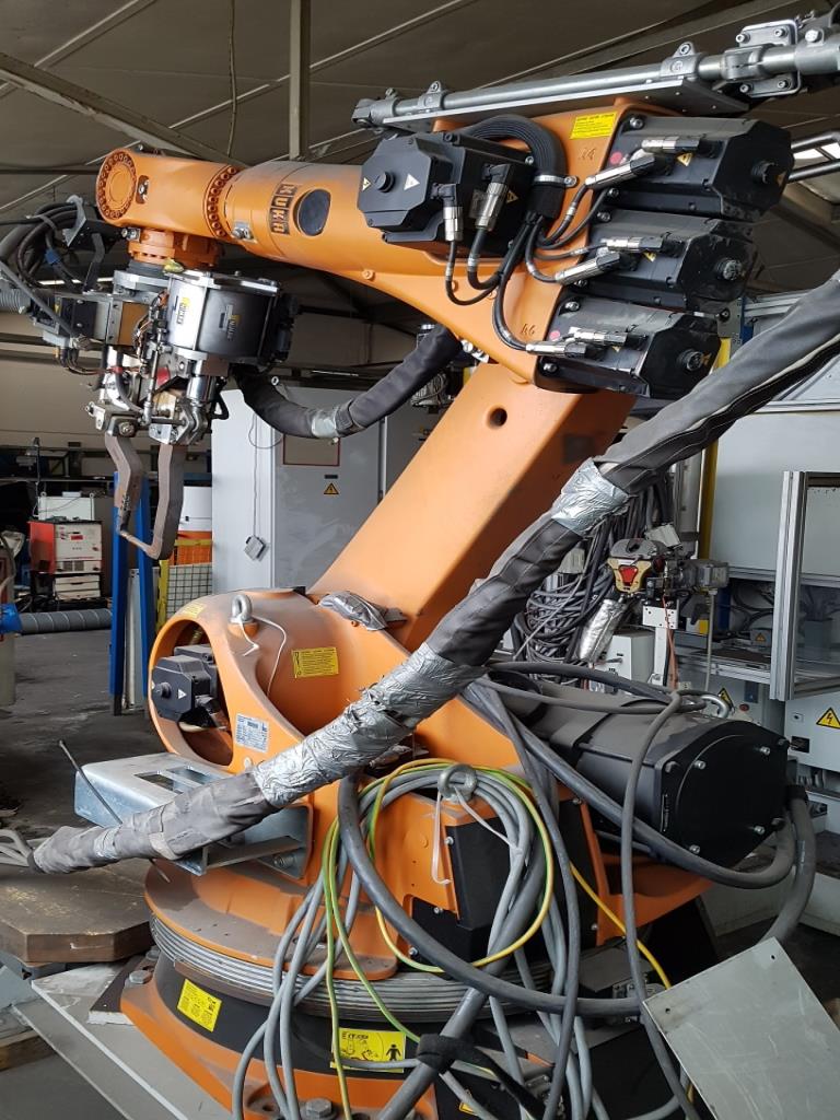 well-maintained metalworking machinery for wire processing-10