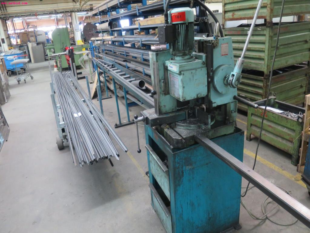 machines à métaux entretenues pour le travail du fil-1