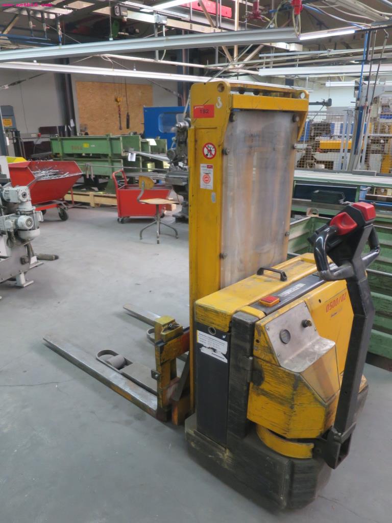well-maintained metalworking machinery for wire processing-1