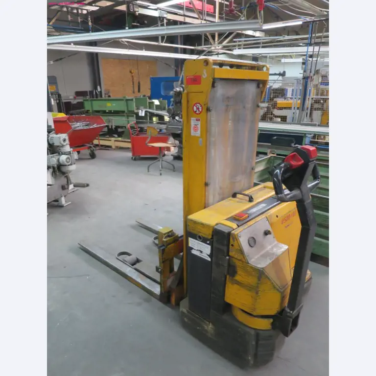 well-maintained metalworking machinery for wire processing-1