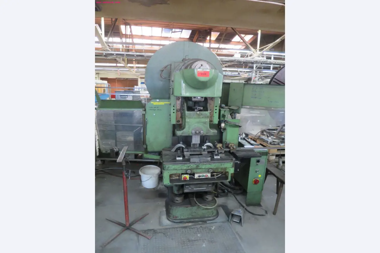 well-maintained metalworking machinery for wire processing-1