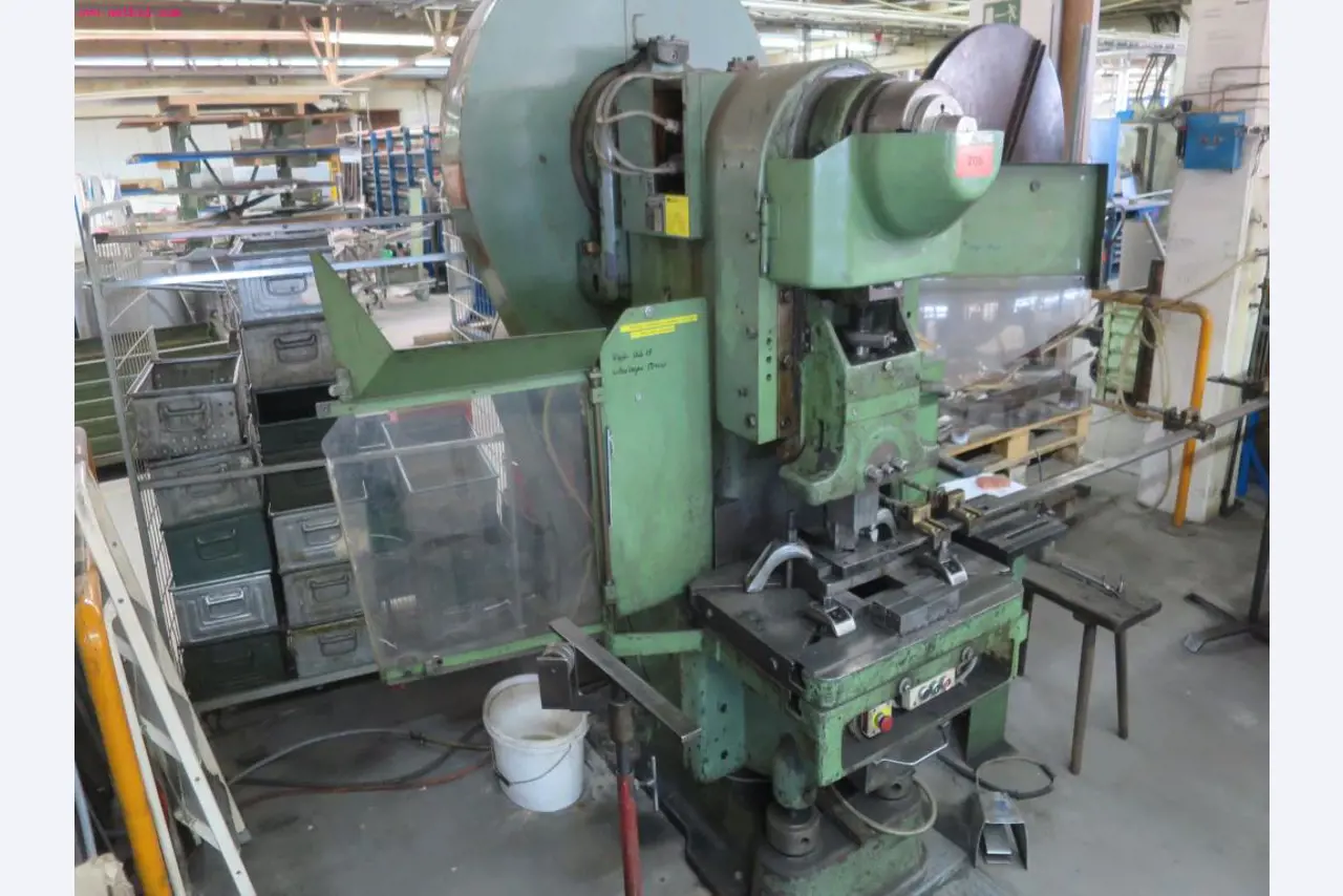well-maintained metalworking machinery for wire processing-2