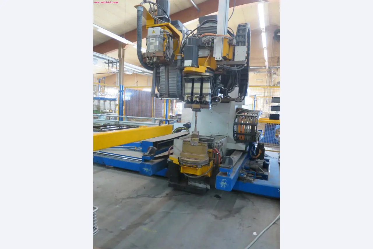 well-maintained metalworking machinery for wire processing-3