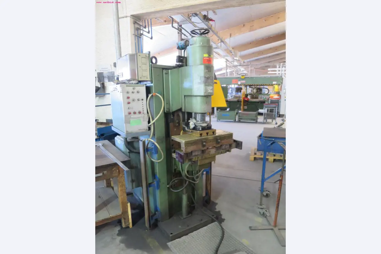machines à métaux entretenues pour le travail du fil-1