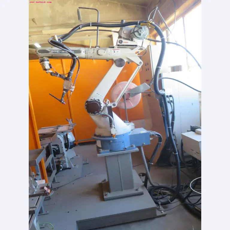 well-maintained metalworking machinery for wire processing-3