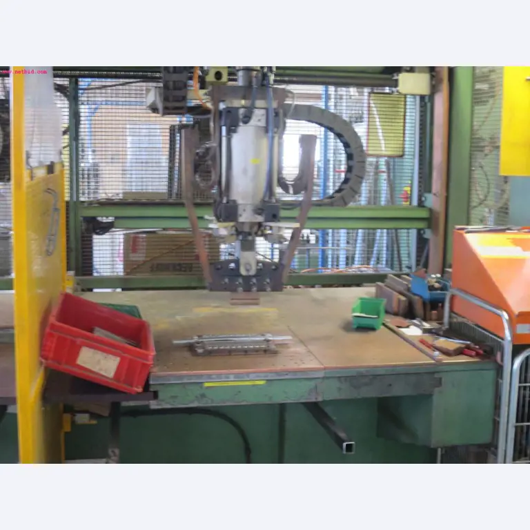 well-maintained metalworking machinery for wire processing-3