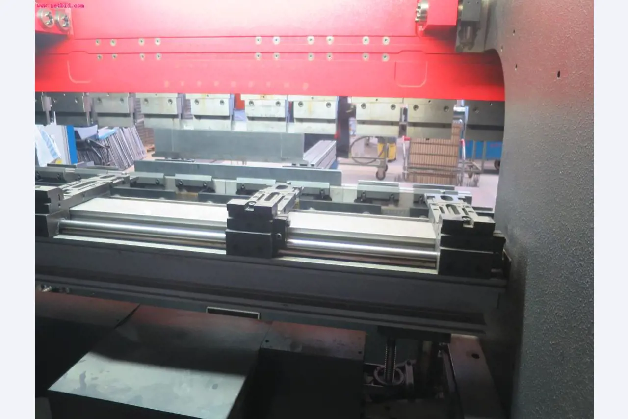 machines à métaux entretenues pour le travail du fil-5