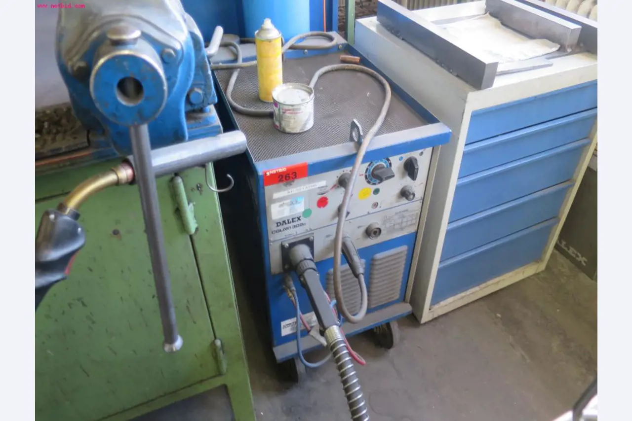 machines à métaux entretenues pour le travail du fil-1