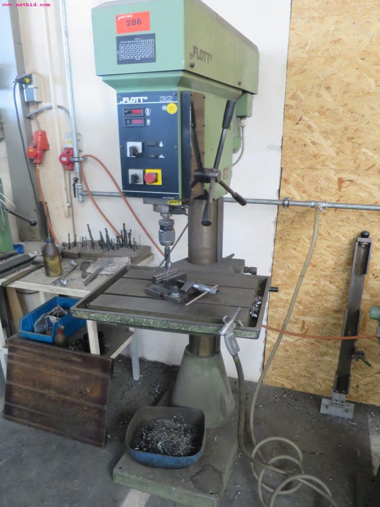 gepflegte Metallbearbeitungsmaschinen für Drahtverarbeitung-1