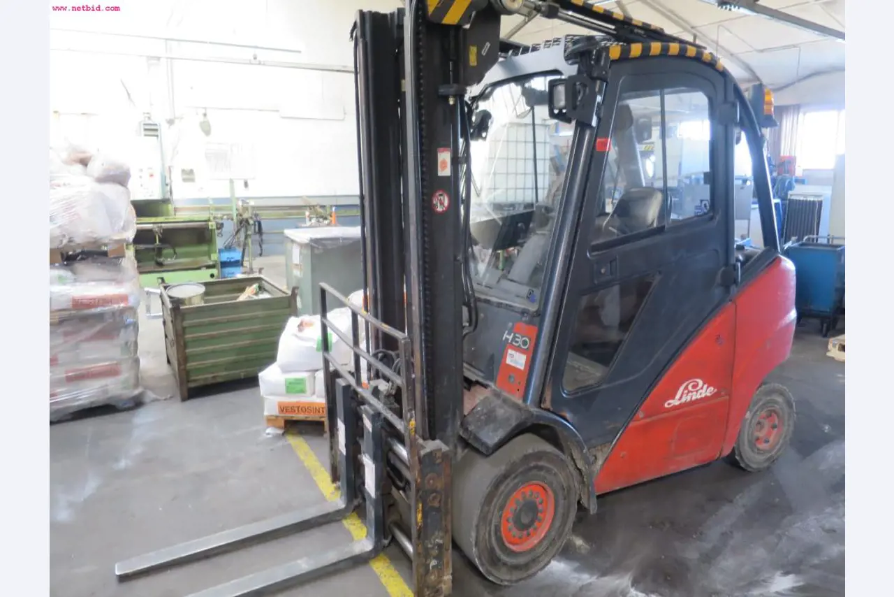 well-maintained metalworking machinery for wire processing-1