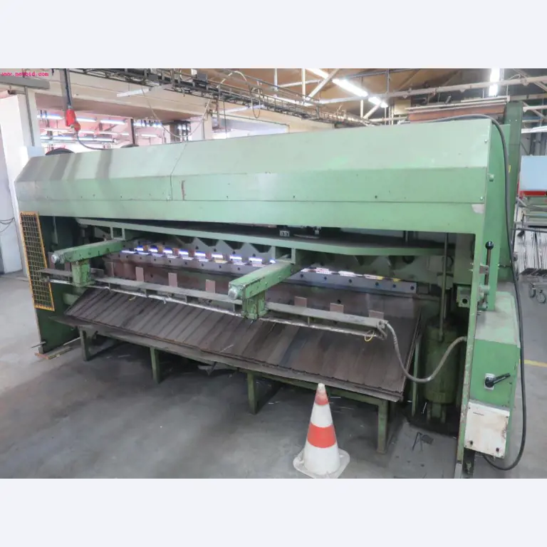 well-maintained metalworking machinery for wire processing-4