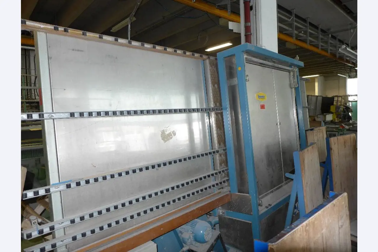 well-maintained glass processing machinery-3