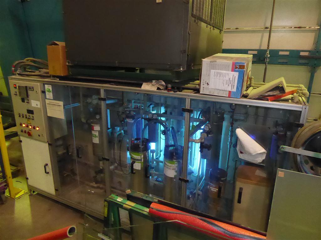 well-maintained glass processing machinery-23