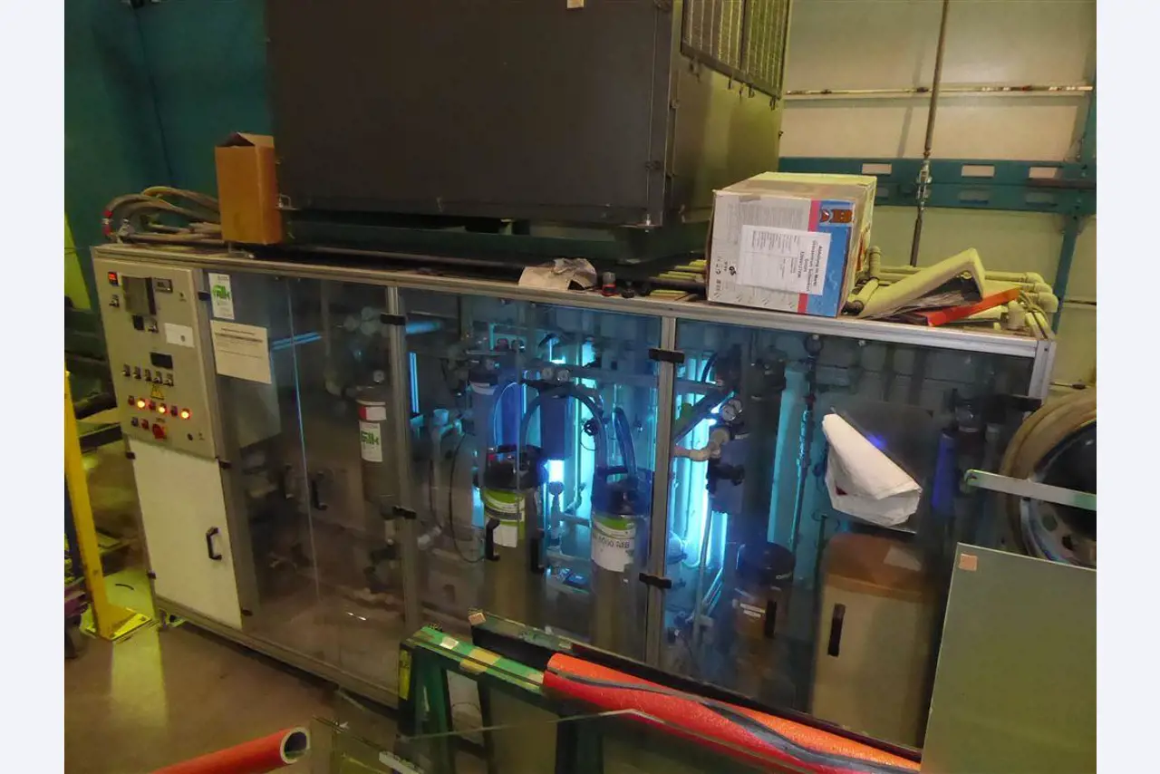 máquinas de transformação de vidro em bom estado de conservação-23