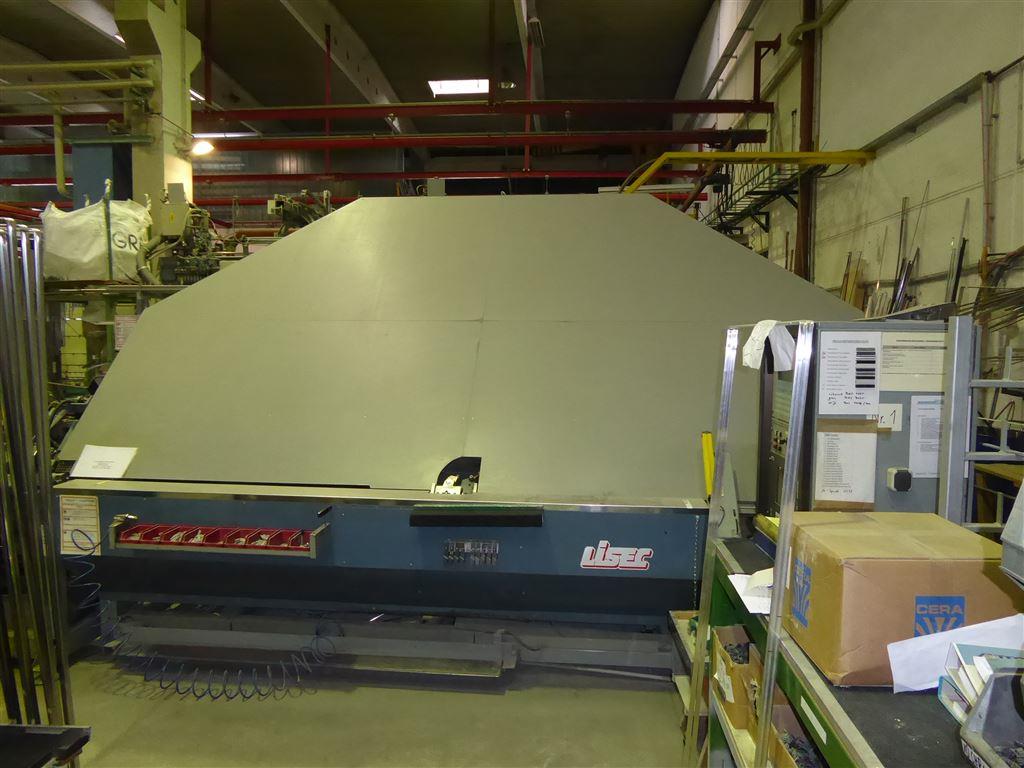 well-maintained glass processing machinery-1