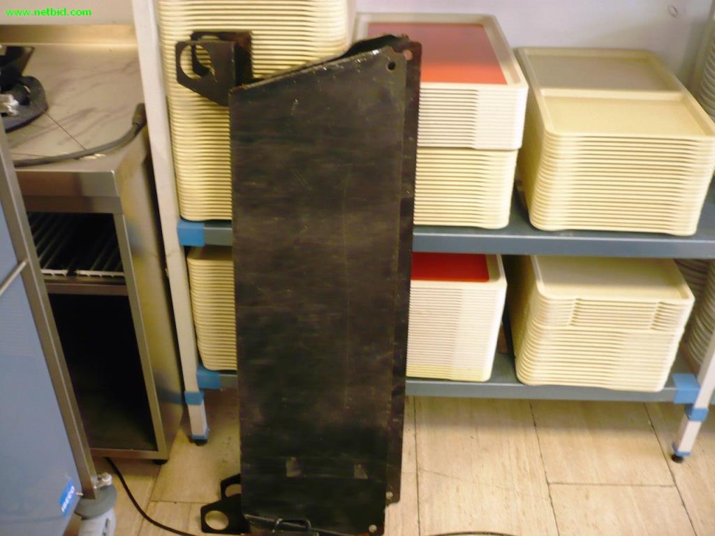 Meal distribution systems-3