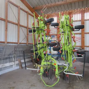 Girofaneur porté Claas Volto 1100