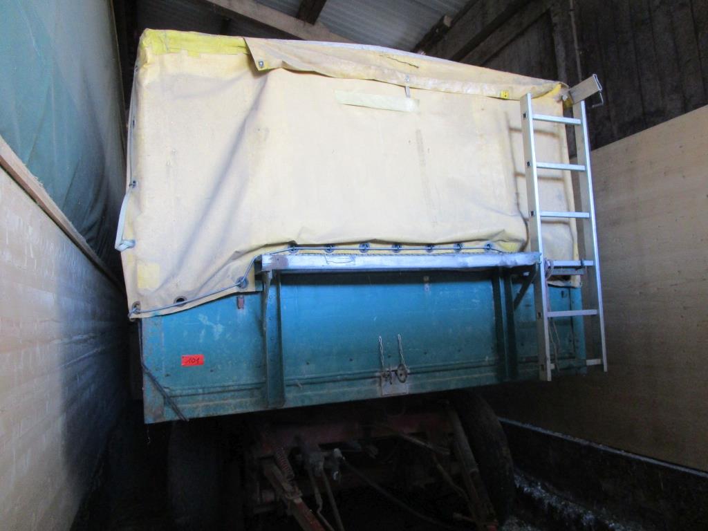 Machines agricoles et équipement d'exploitation-1