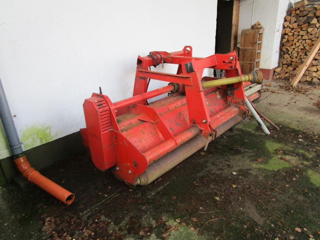 Landwirtschaftliche Maschinen sowie Betriebsausstattung-2