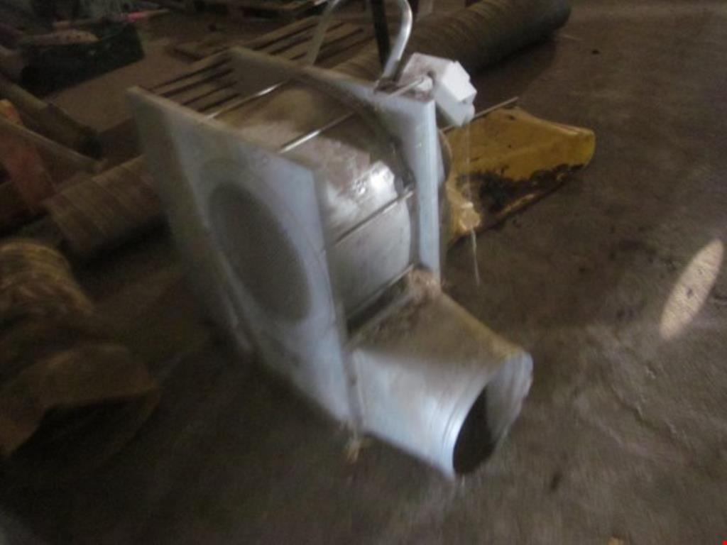 Landwirtschaftliche Maschinen sowie Betriebsausstattung-2