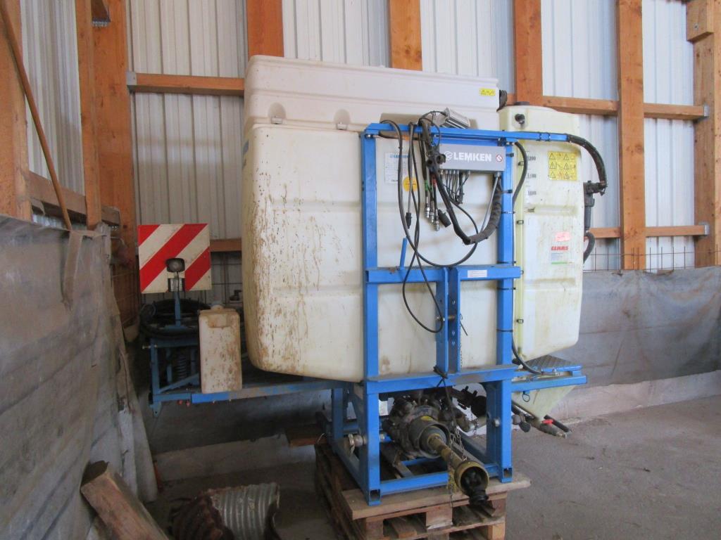 Landwirtschaftliche Maschinen sowie Betriebsausstattung-2