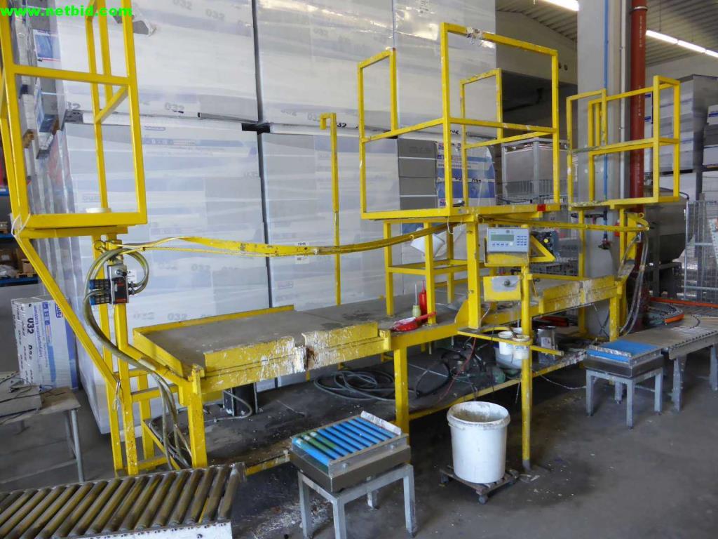 well-maintained machines for the paint and plaster production-1