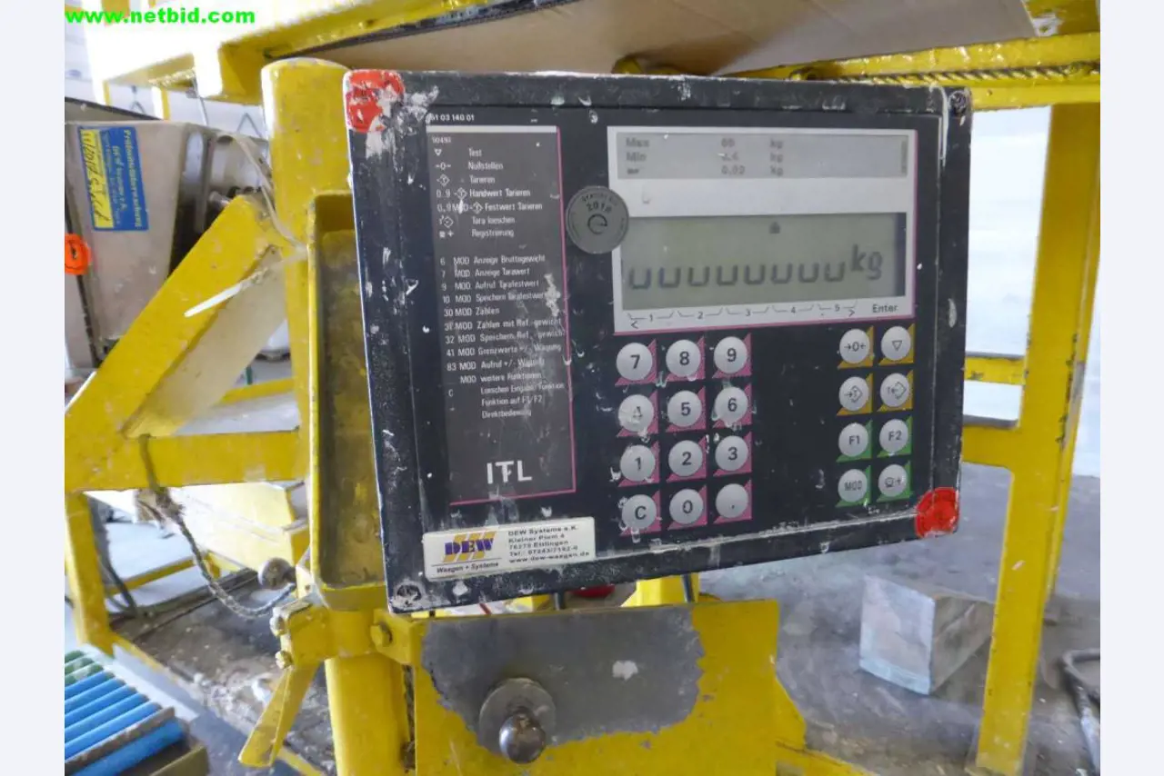 well-maintained machines for the paint and plaster production-4