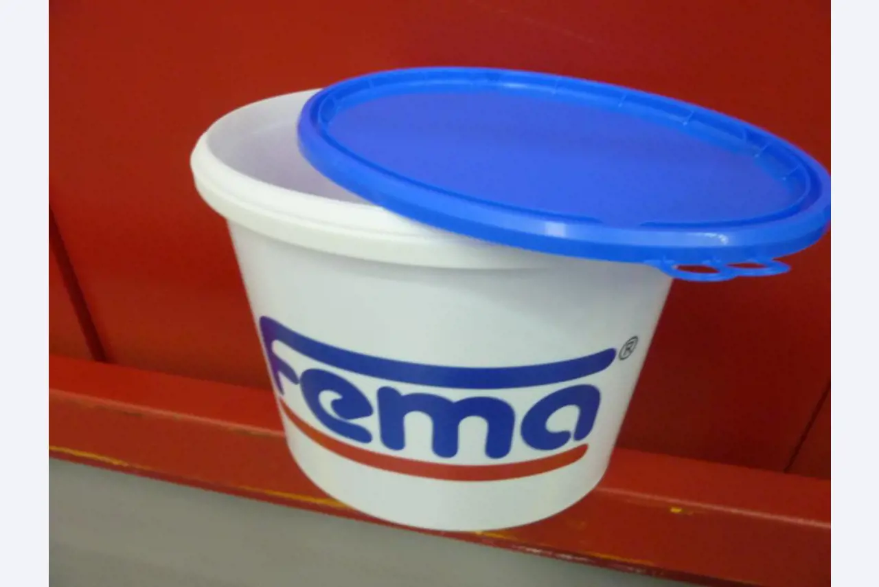 Máquinas para a produção de tintas e rebocos-1