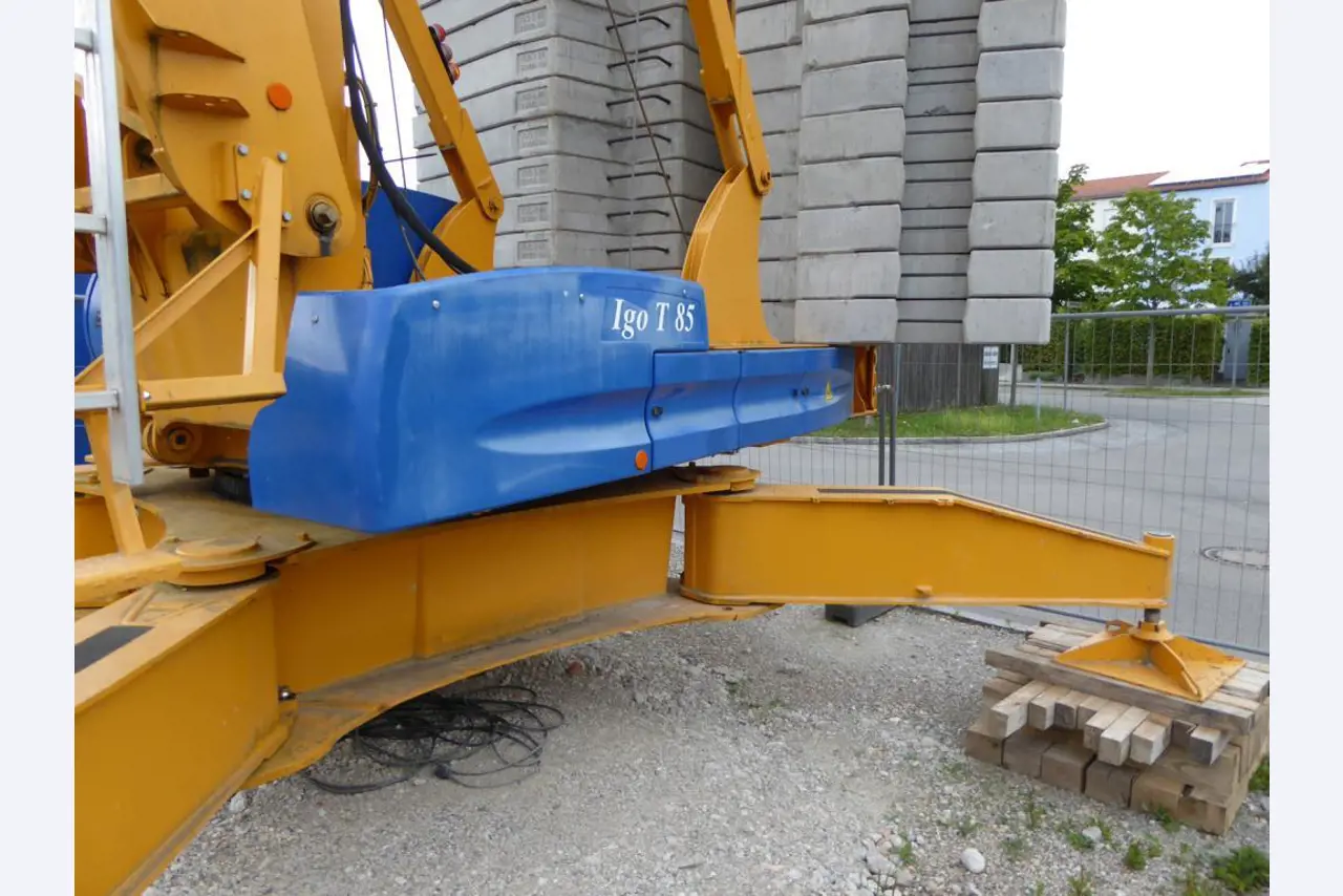 Peri Maximo paneelmallen<br><img src="/images/LogoStrasser.png"><br>-12