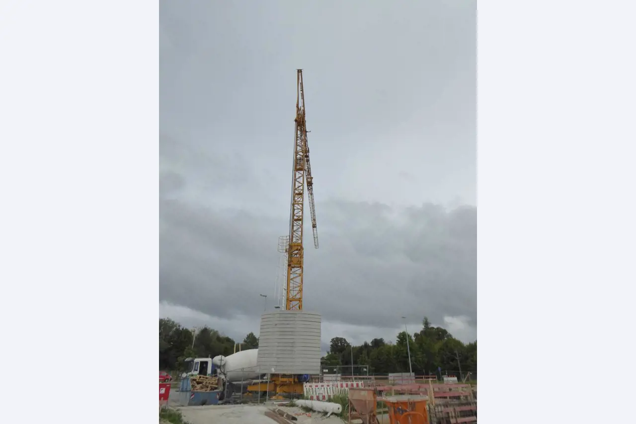 Peri Maximo paneelmallen<br><img src="/images/LogoStrasser.png"><br>-5