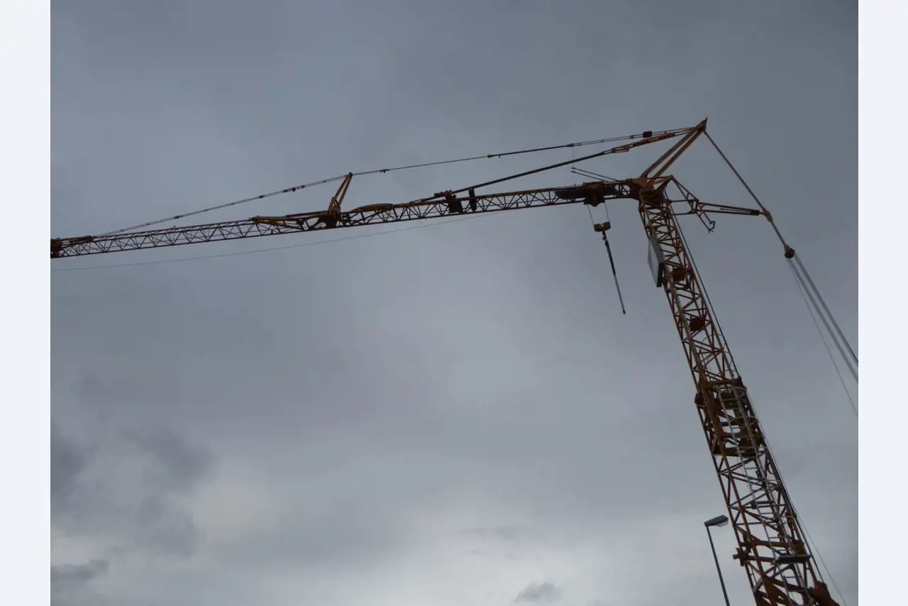 Peri Maximo paneelmallen<br><img src="/images/LogoStrasser.png"><br>-6