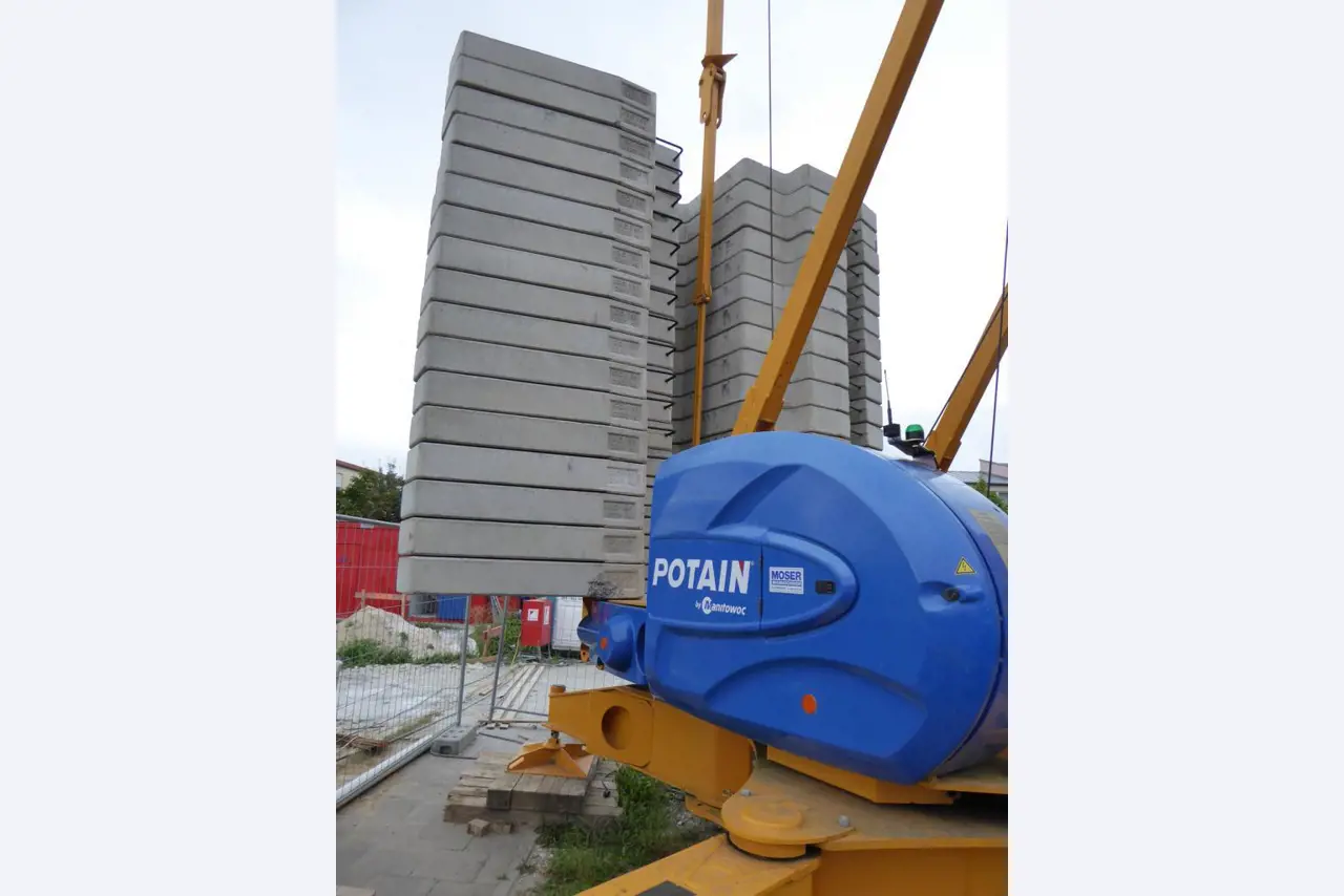 Peri Maximo paneelmallen<br><img src="/images/LogoStrasser.png"><br>-5