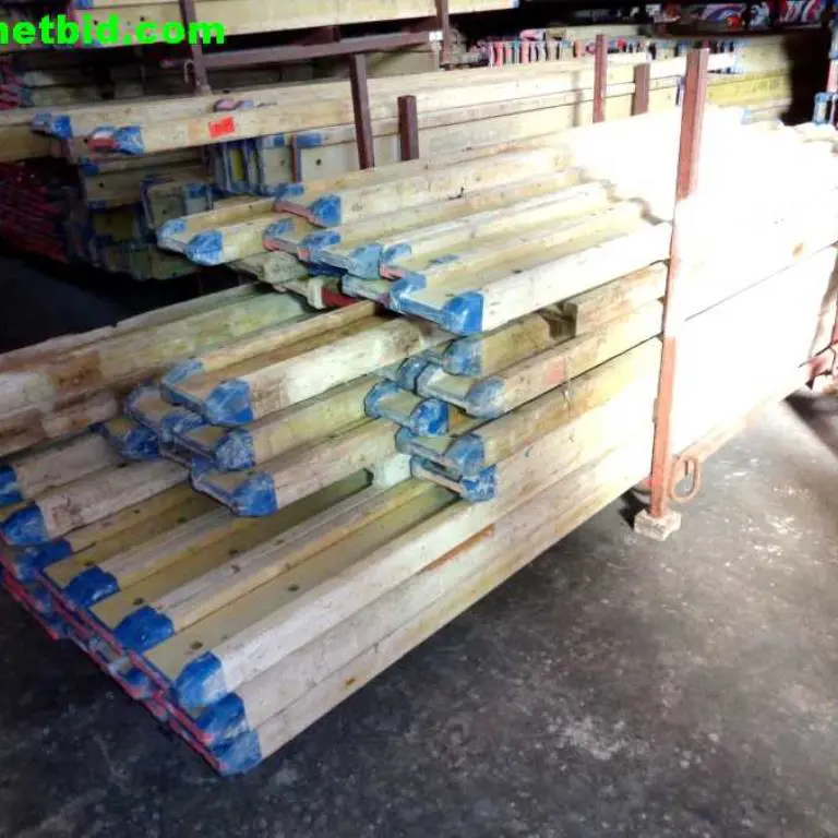 Lot de poutres de coffrage en bois DOKA H20