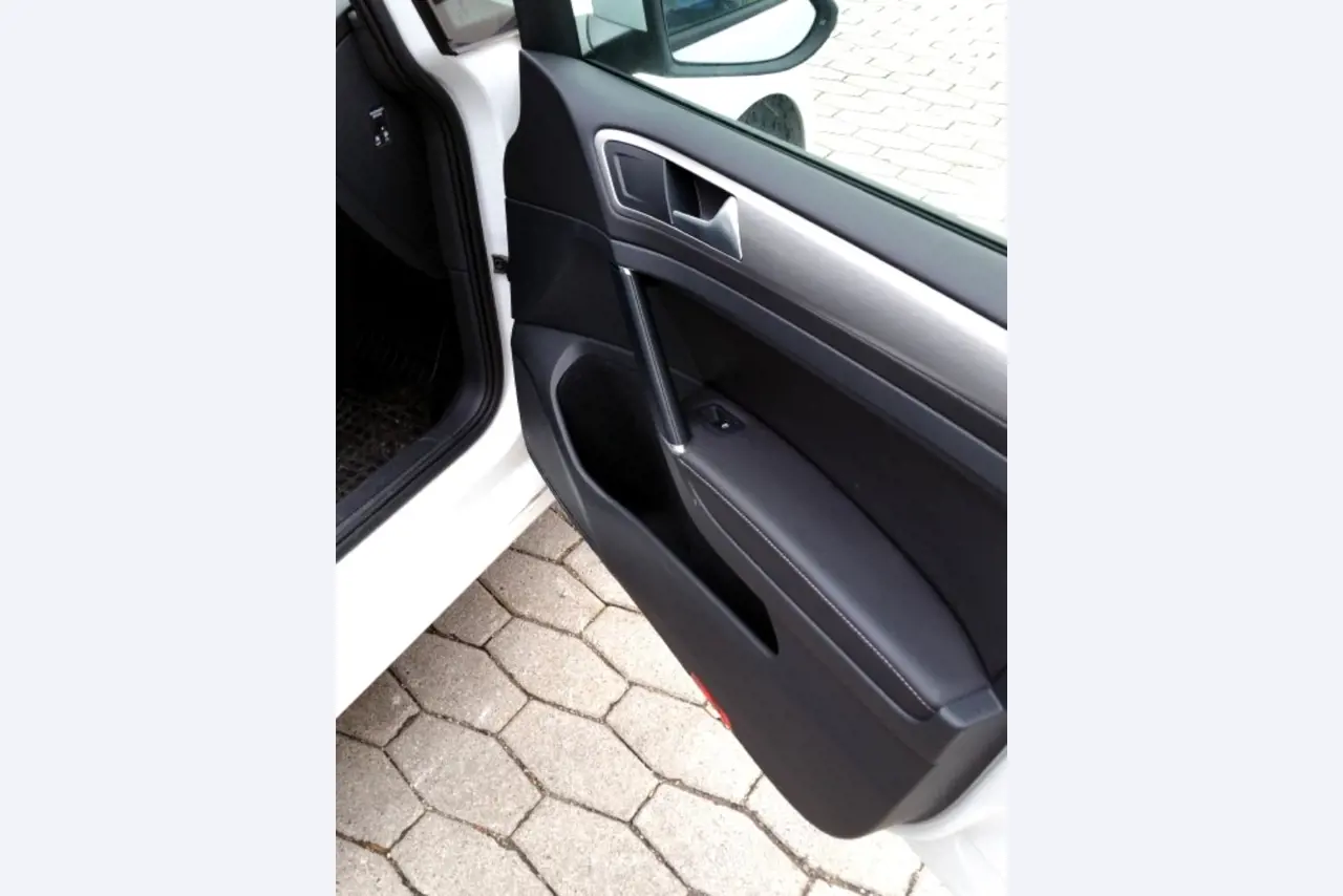 Peri Maximo paneelmallen<br><img src="/images/LogoStrasser.png"><br>-12