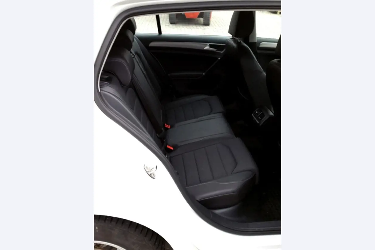 Peri Maximo paneelmallen<br><img src="/images/LogoStrasser.png"><br>-9