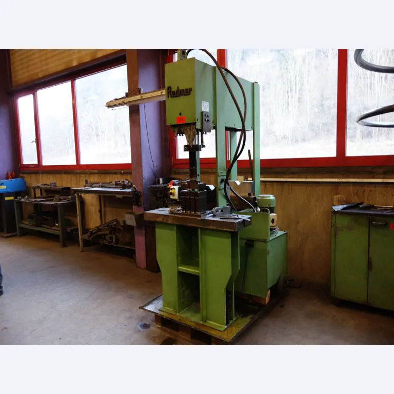 Máquinas de processamento de chapas metálicas, equipamento operacional e de escritório e frota de veículos-1