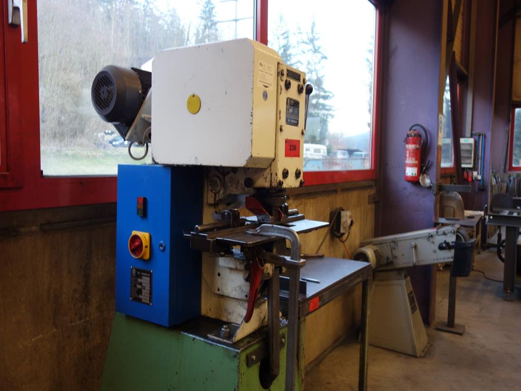 Máquinas de processamento de chapas metálicas, equipamento operacional e de escritório e frota de veículos-2