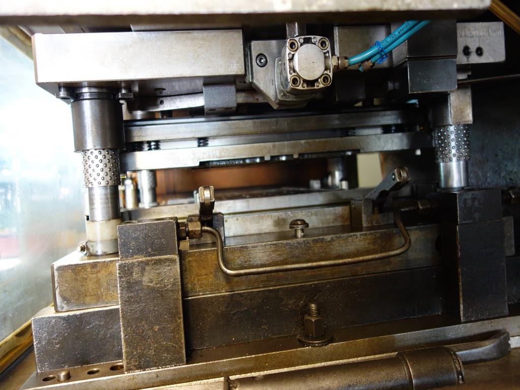 Máquinas de processamento de chapas metálicas, equipamento operacional e de escritório e frota de veículos-4