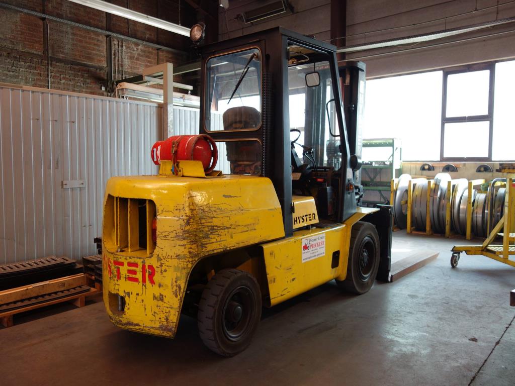 Máquinas de processamento de chapas metálicas, equipamento operacional e de escritório e frota de veículos-4