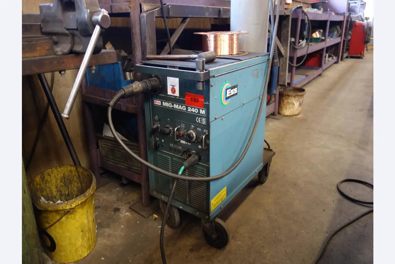 Machines for sheet metal working, business and office equipment as well as vehicle fleet-1