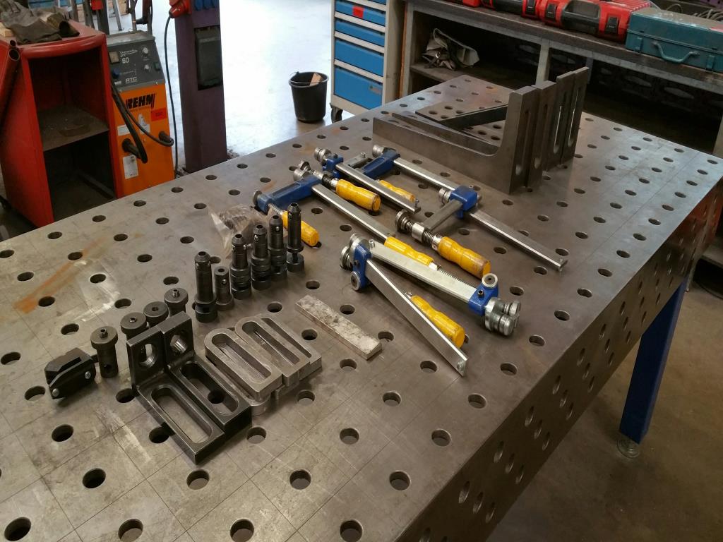 Máquinas de processamento de chapas metálicas, equipamento operacional e de escritório e frota de veículos-3