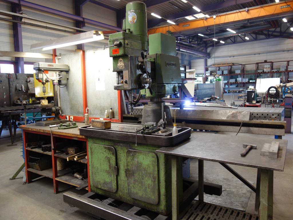 Máquinas de processamento de chapas metálicas, equipamento operacional e de escritório e frota de veículos-1