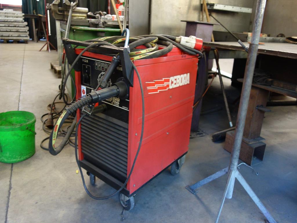 Máquinas de processamento de chapas metálicas, equipamento operacional e de escritório e frota de veículos-2